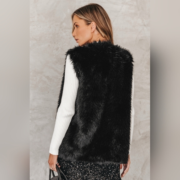 Cupshe Womens Faux Fur Black Open Front Vest Soft Cozy  Sz S - Picture 2 of 14